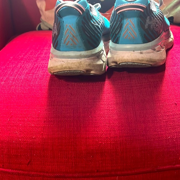 Hoka One One Clifton 5, Size 8 - Picture 2 of 6